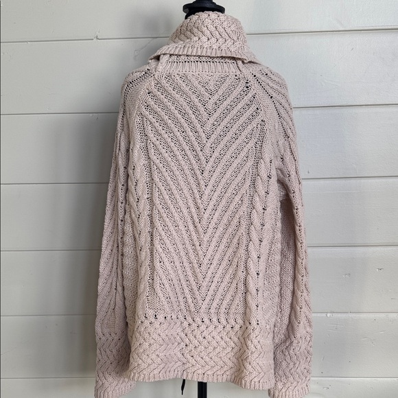 Hem & Thread Cozy Cable Knit Turtleneck Cowl-neck Sweater Women’s size L - Picture 4 of 14